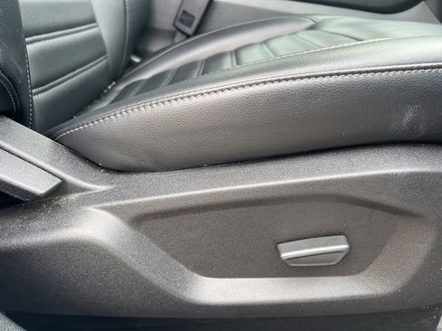 Used 2023 Ford Edge SEL image 12