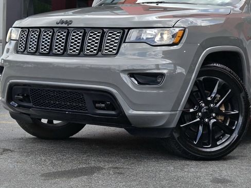 Used 2020 Jeep Grand Cherokee Altitude image 5