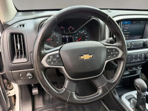 Used 2022 Chevrolet Colorado LT w/ Fleet Safety Package RWD image 16