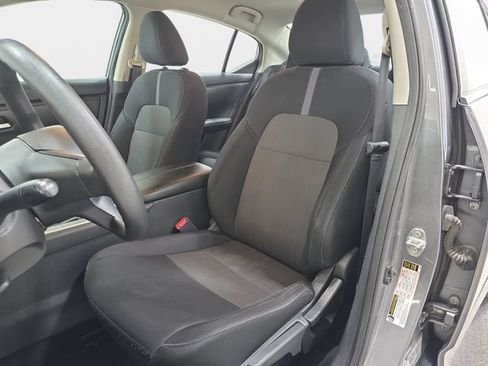 Used 2024 Nissan Sentra SV FWD image 14