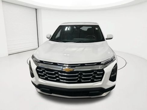 Used 2026 Chevrolet Equinox LT AWD/4WD image 2