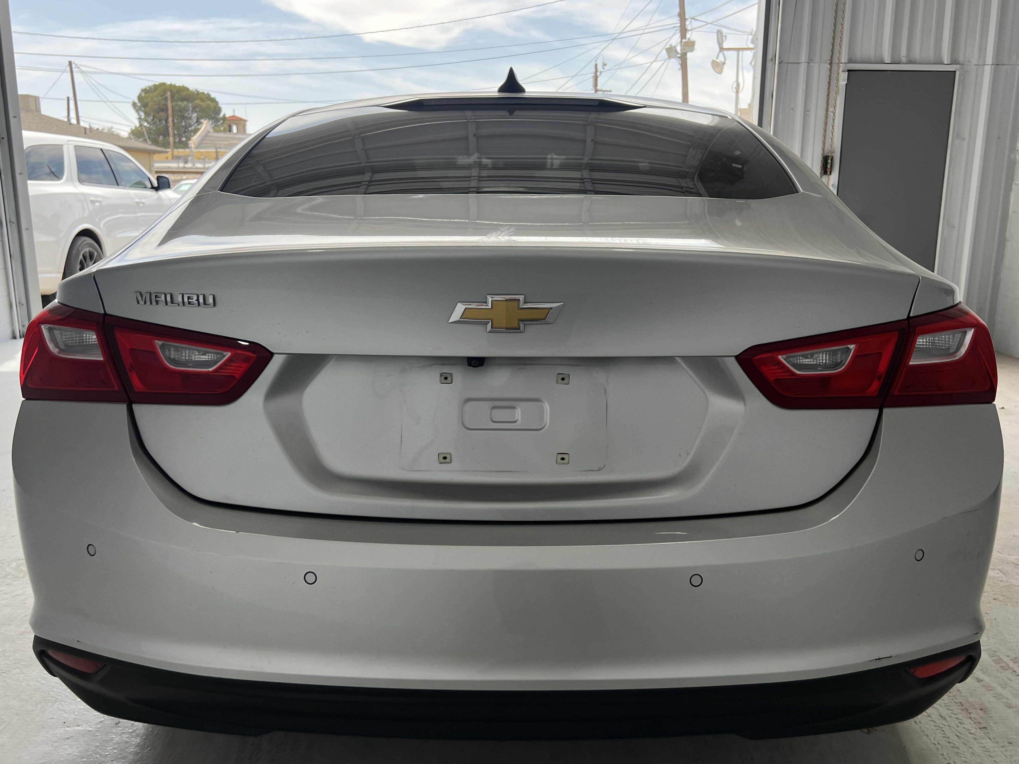 Used 2022 Chevrolet Malibu LS w/ Driver Confidence Package II FWD image 3