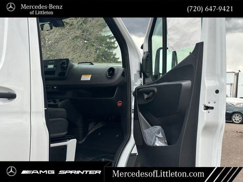 New 2025 Mercedes-Benz Sprinter 2500 image 25