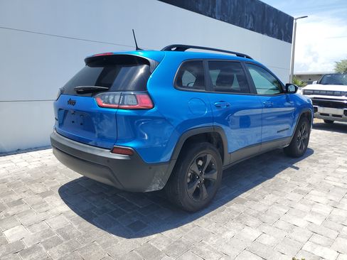 Used 2023 Jeep Cherokee Altitude Lux AWD/4WD image 6