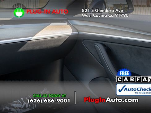 Used 2023 Tesla Model 3 Standard Range image 18