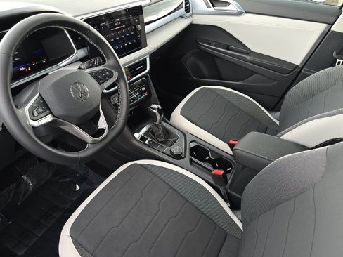 New 2026 Volkswagen Taos SE AWD/4WD image 9