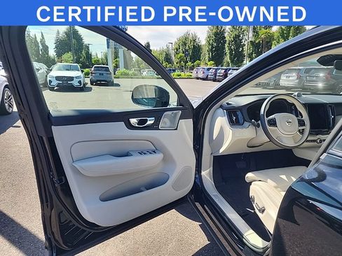 Used 2023 Volvo XC60 T8 Ultimate w/ Climate Package AWD/4WD image 10