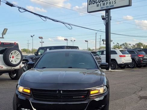 Used 2016 Dodge Charger SXT image 5