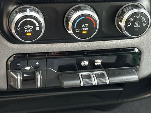 Used 2024 RAM 2500 Big Horn image 21