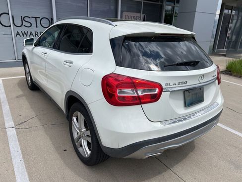 Used 2017 Mercedes-Benz GLA 250 4MATIC image 3