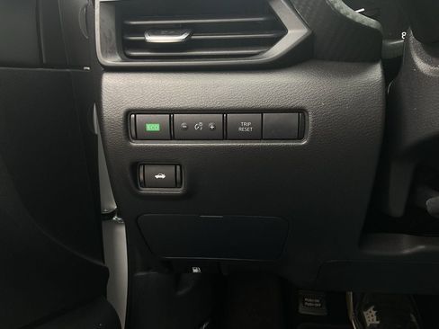 Used 2025 Nissan Sentra S FWD image 20
