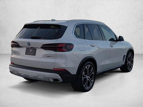 New 2026 BMW X5 xDrive50e w/ Executive Package image 2