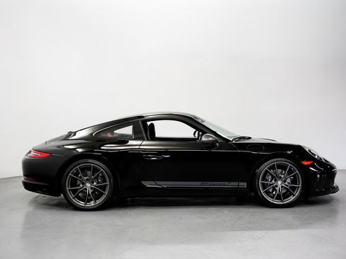 Used 2019 Porsche 911 Carrera T RWD image 2