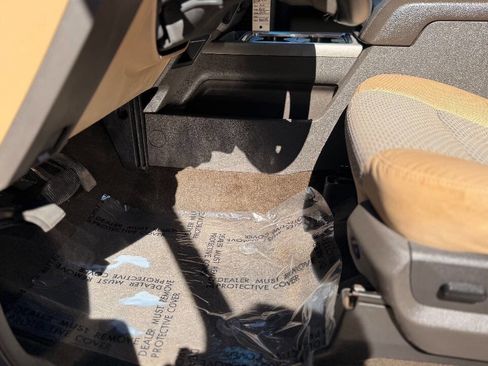 Used 2015 Ford F250 XLT w/ XLT Value Package image 38