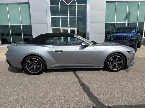 Used 2024 Ford Mustang Premium RWD image 4