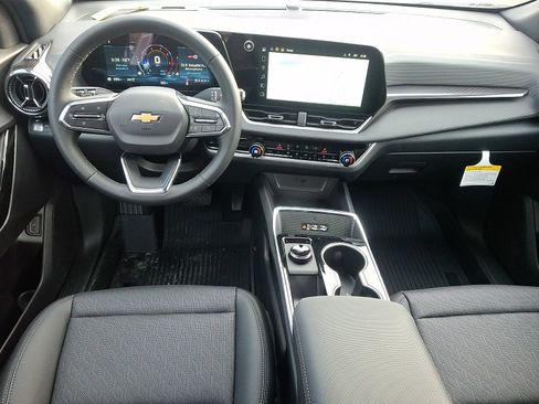 New 2026 Chevrolet Equinox LT w/ Convenience Package II image 10