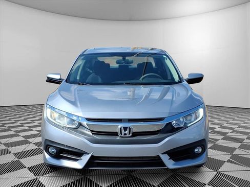 Used 2016 Honda Civic EX-T image 2