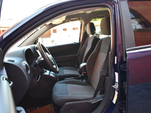 Used 2012 Jeep Compass Sport AWD/4WD image 12