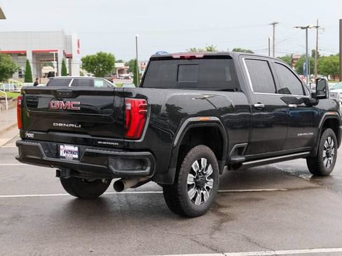 Used 2026 GMC Sierra 2500 Denali w/ Technology Package AWD/4WD image 3