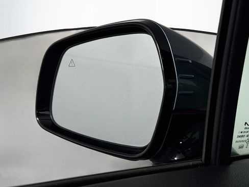 Used 2024 Kia Carnival SX Prestige FWD image 21