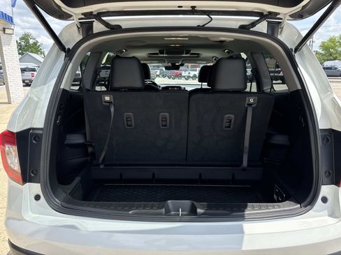 Used 2020 Honda Pilot Touring image 8