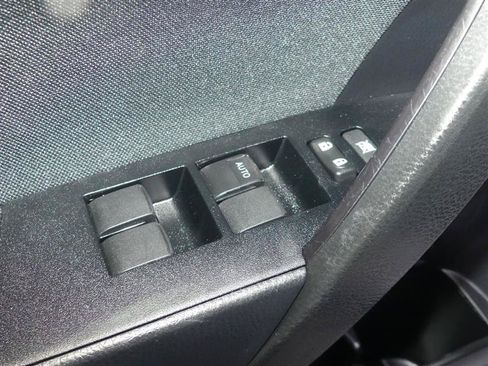 Used 2019 Toyota Corolla LE FWD image 19