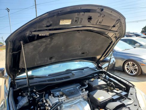 Used 2016 Toyota Camry SE FWD image 46