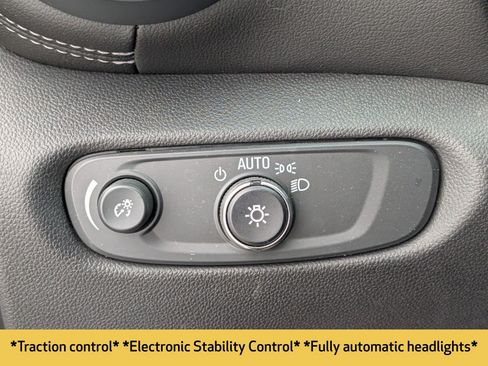 Used 2024 Chevrolet Blazer LT w/ Convenience Package image 12