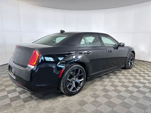 Used 2023 Chrysler 300 Touring L w/ Popular Equipment Group image 3