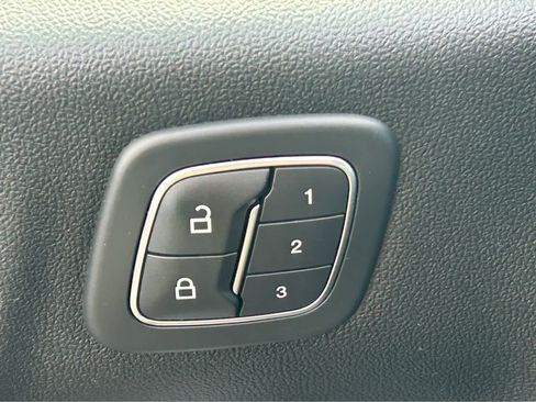 Used 2020 Ford Escape SEL FWD image 17