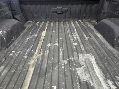 Used 2022 Chevrolet Silverado 1500 LT AWD/4WD image 11