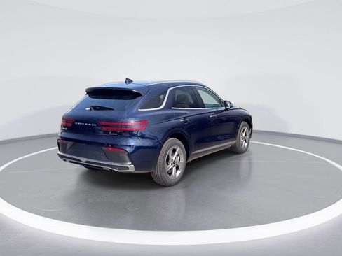 Used 2026 Genesis GV70 2.5T Select image 7