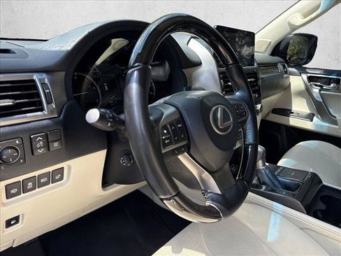 Used 2023 Lexus GX 460 Premium AWD/4WD image 9