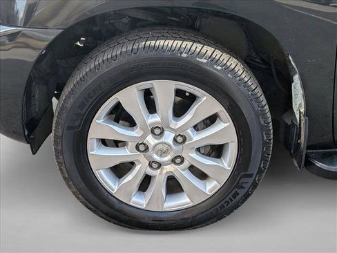 Used 2010 Toyota Sequoia Platinum image 9