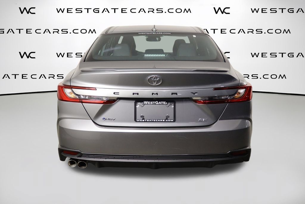 Used 2026 Toyota Camry SE w/ Convenience Package FWD image 4