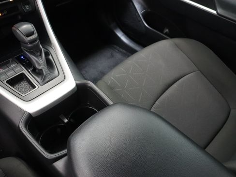 Certified 2025 Toyota RAV4 XLE FWD image 17