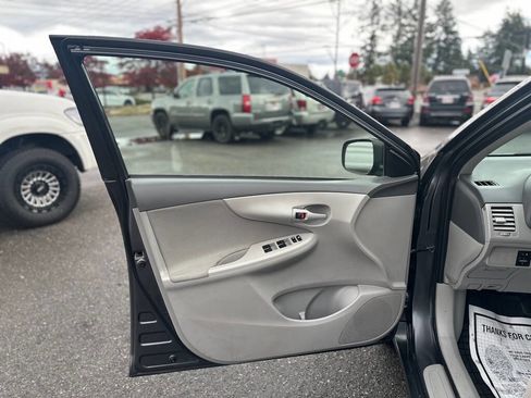 Used 2009 Toyota Corolla LE image 12