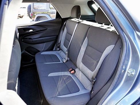 Used 2022 Chevrolet TrailBlazer LS image 16