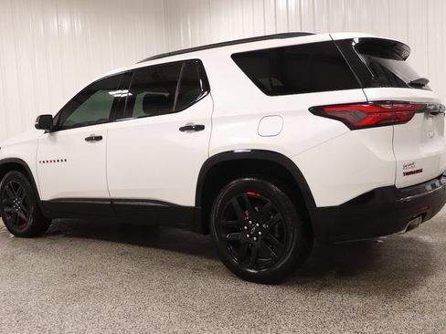 Used 2023 Chevrolet Traverse Premier w/ Redline Edition AWD/4WD image 3