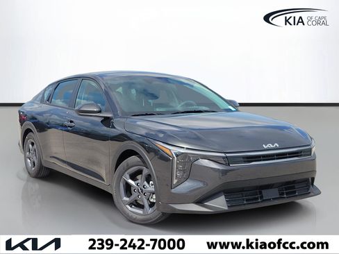 New 2026 Kia K4 FWD image 1