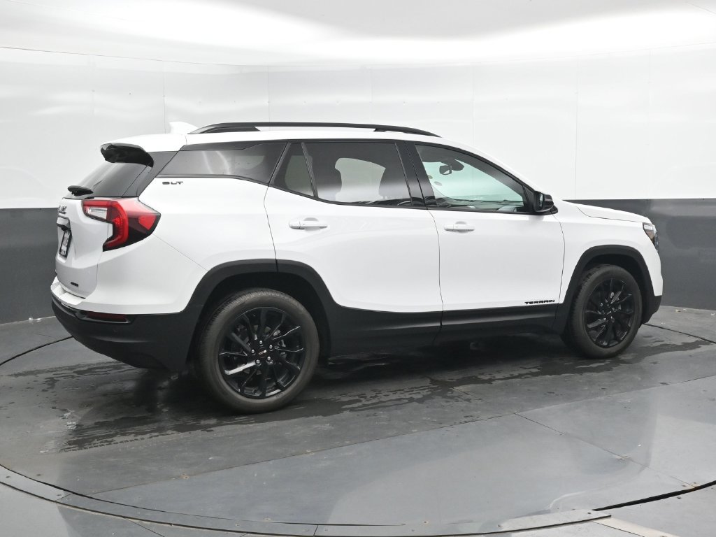 Used 2024 GMC Terrain SLT w/ Elevation Edition AWD/4WD image 2