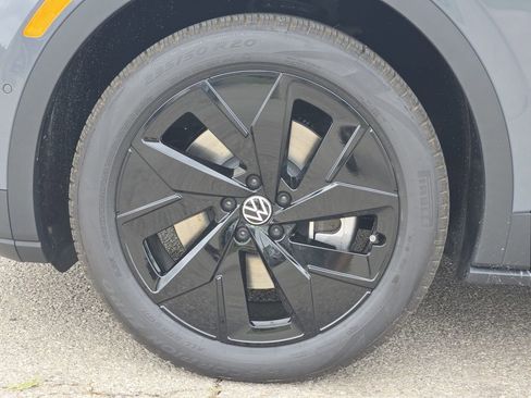 New 2026 Volkswagen ID.4 Pro S AWD/4WD image 9