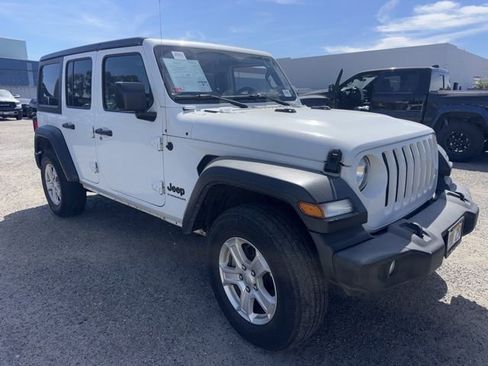 Used 2023 Jeep Wrangler Sport S image 3