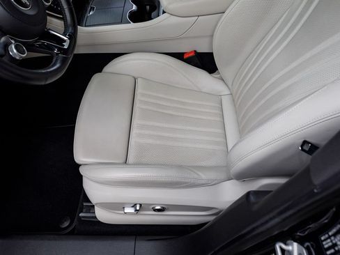 Certified 2023 Maserati Grecale Modena AWD/4WD image 33