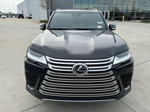 New 2026 Lexus LX 600 4WD w/ Premium Package image 4