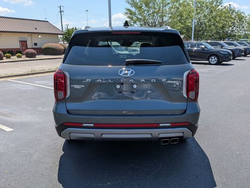 Used 2025 Hyundai Palisade SEL FWD image 4