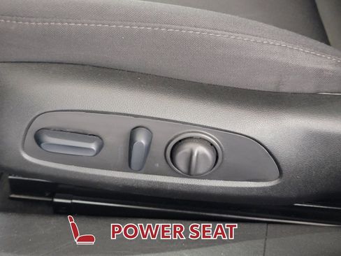 Used 2024 Chevrolet Malibu LT image 16