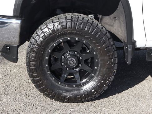 Used 2021 Chevrolet Silverado 2500 LTZ w/ LTZ Convenience Package image 53