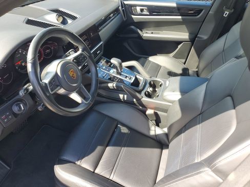 Used 2022 Porsche Cayenne image 20