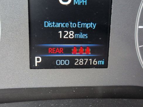 Used 2023 Toyota Corolla Cross LE w/ Moonroof Package image 25